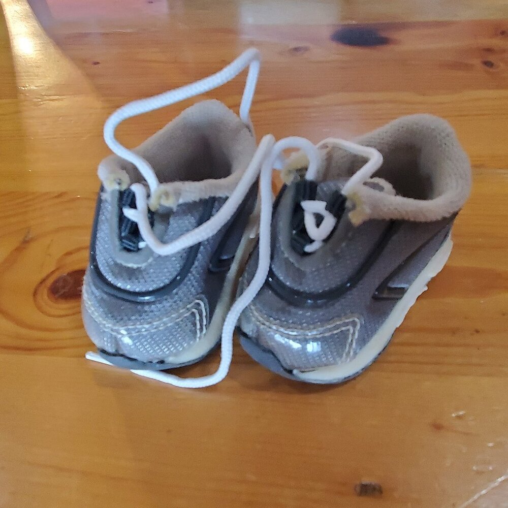 American Girl Retired Gray Tennis Shoes fits 18" Dolls LNC